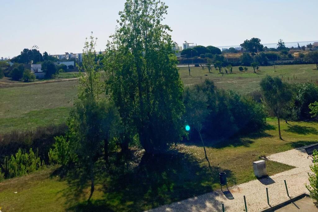 QuelfesVivenda Espacosa E Luminosa别墅 外观 照片